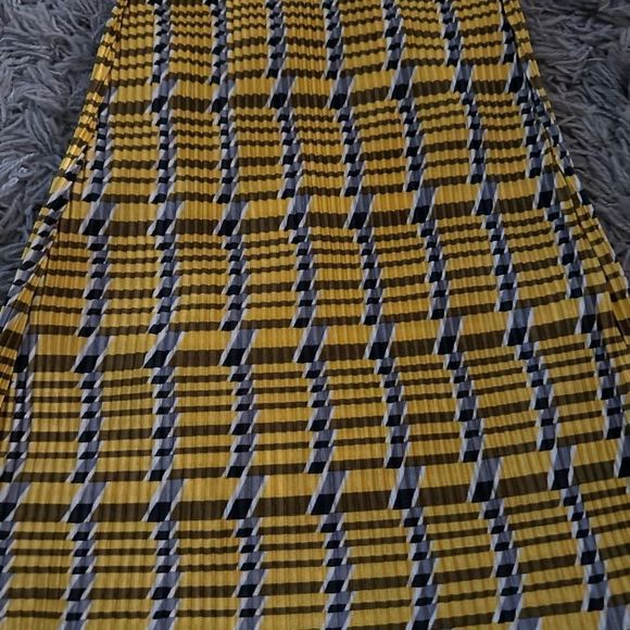 Zara plisse yellow flare pleated pants large - Picture 2 of 7